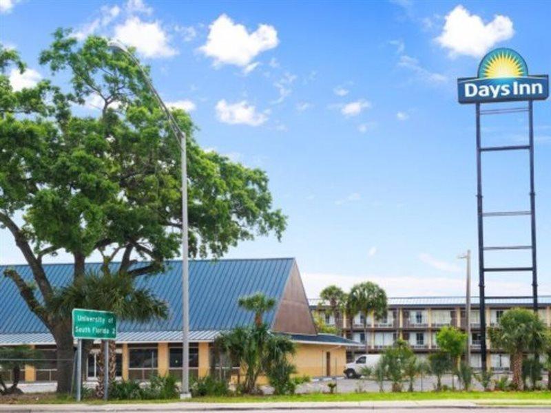 Days Inn Tampa North Of Busch Gardens Lutz Exterior photo