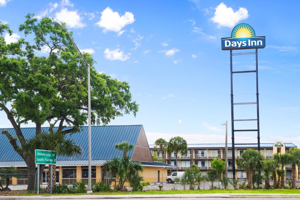 Days Inn Tampa North Of Busch Gardens Lutz Exterior photo